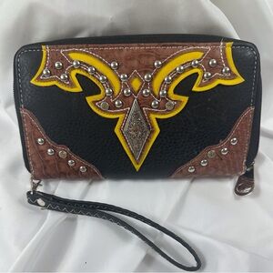 Wallet, women’s, P & G